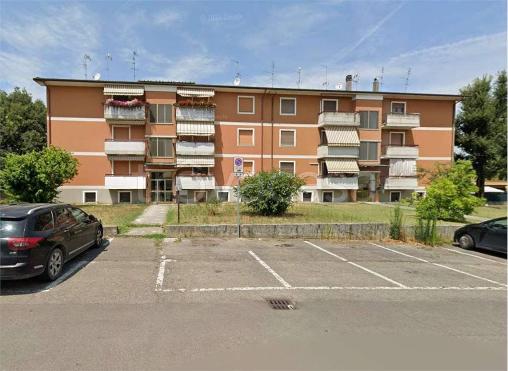 appartamento in vendita a Castelgerundo in zona Camairago