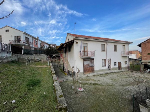 casa indipendente in vendita a Pietra Marazzi
