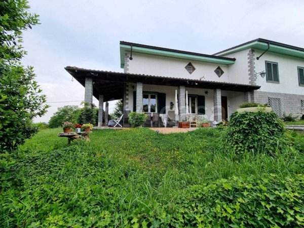 casa indipendente in vendita a Pietra Marazzi