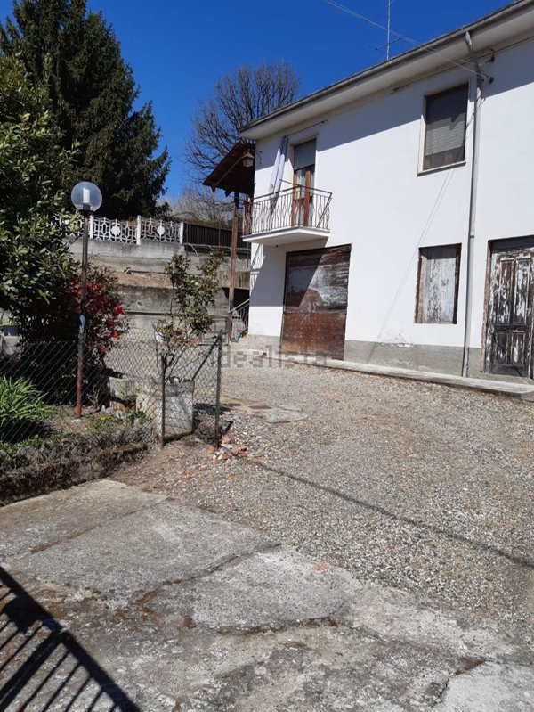 casa indipendente in vendita a Pietra Marazzi