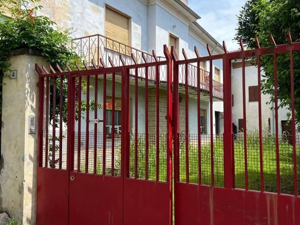 casa indipendente in vendita a Pietra Marazzi