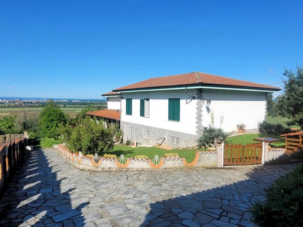 casa indipendente in vendita a Pietra Marazzi