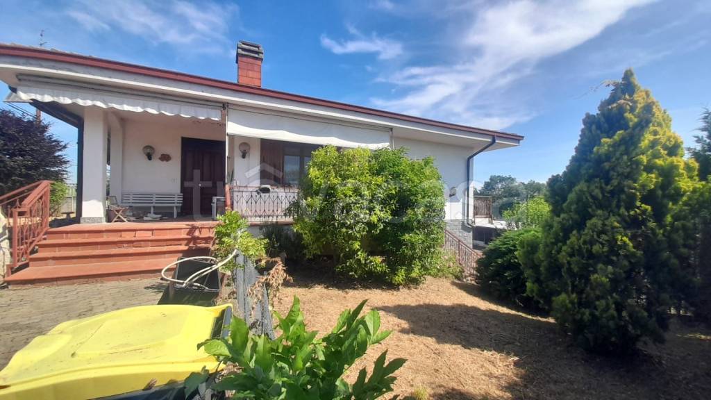 casa indipendente in vendita a Pietra Marazzi