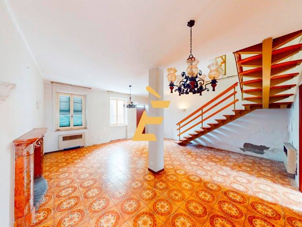 casa indipendente in vendita a Pietra Marazzi