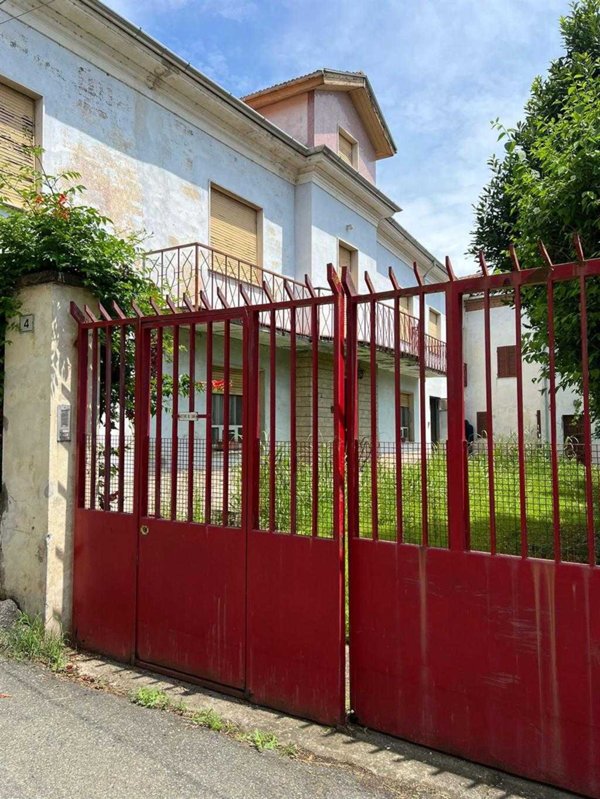 casa indipendente in vendita a Pietra Marazzi