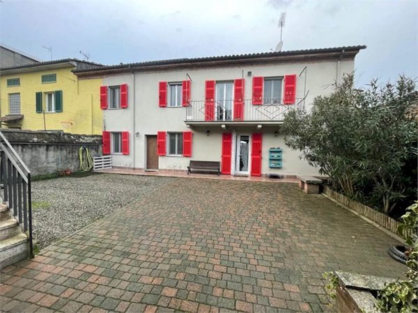 casa indipendente in vendita a Pietra Marazzi