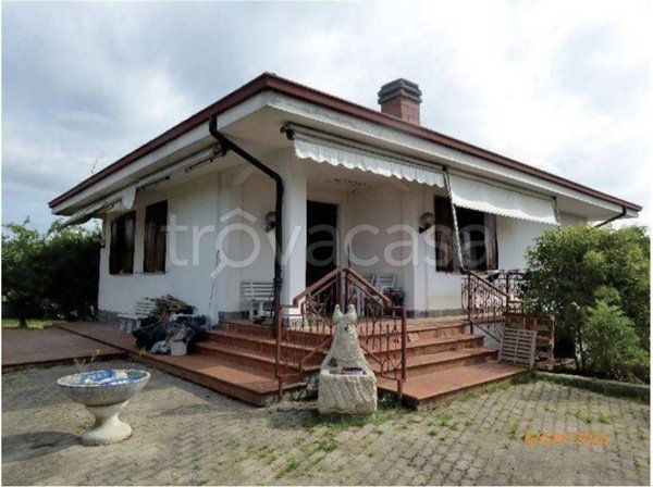 casa indipendente in vendita a Pietra Marazzi