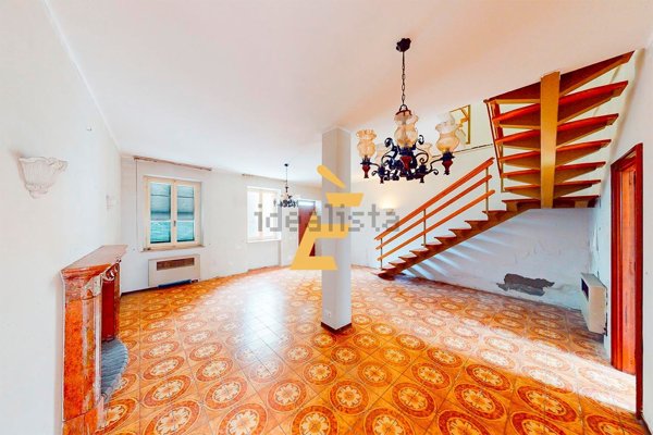 casa indipendente in vendita a Pietra Marazzi