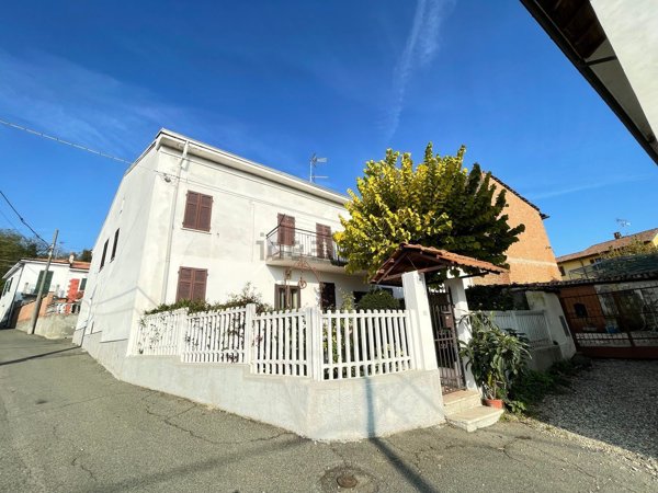 casa indipendente in vendita a Pietra Marazzi
