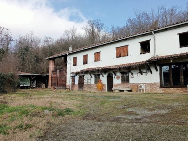 casa indipendente in vendita a Pietra Marazzi
