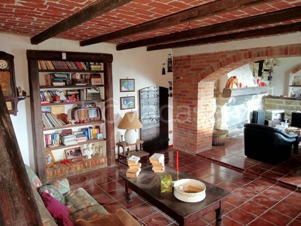 casa indipendente in vendita a Pietra Marazzi