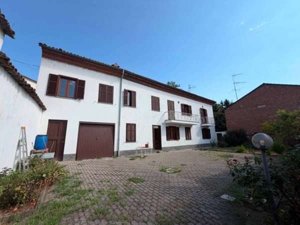 casa indipendente in vendita a Pietra Marazzi in zona Pavone