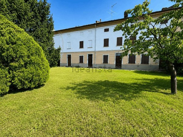 casa indipendente in vendita a Pietra Marazzi