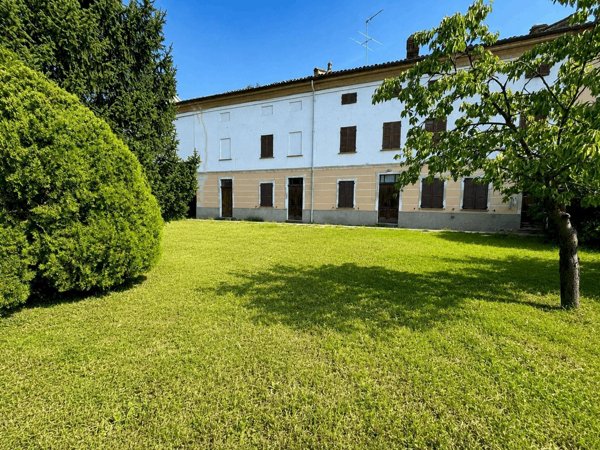 casa indipendente in vendita a Pietra Marazzi