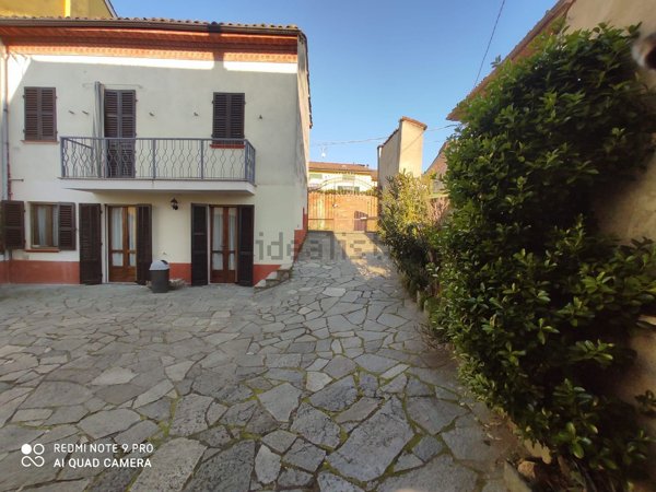 casa indipendente in vendita a Pietra Marazzi in zona Pavone