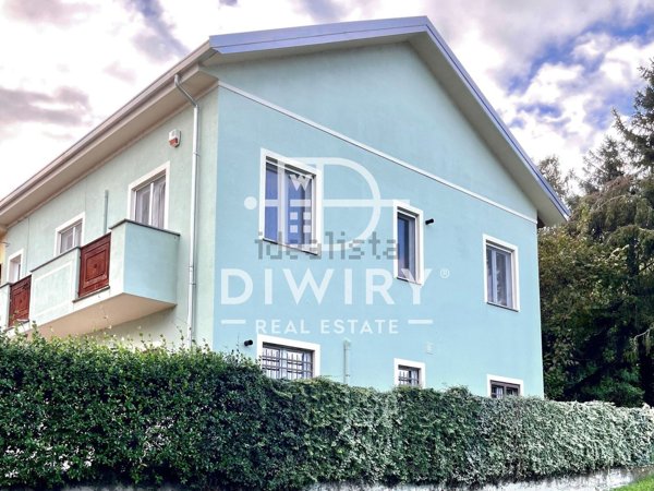 casa indipendente in vendita a Pietra Marazzi in zona Pavone