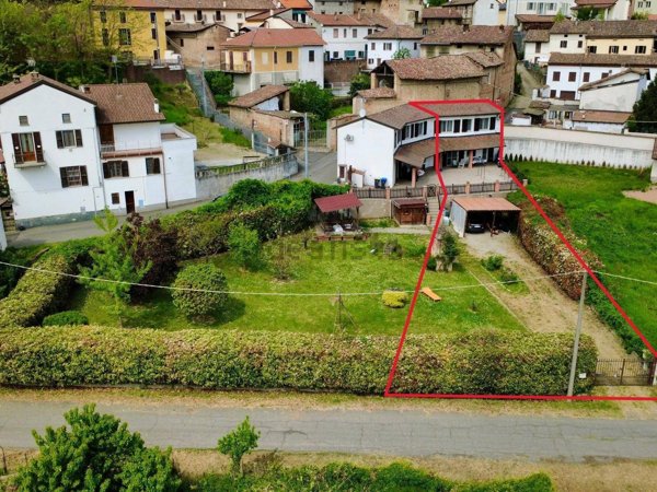 casa indipendente in vendita a Pietra Marazzi in zona Pavone