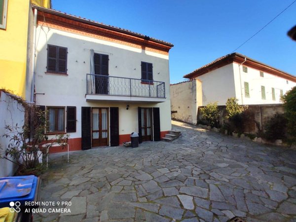 casa indipendente in vendita a Pietra Marazzi in zona Pavone