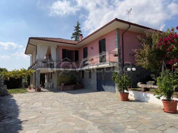 casa indipendente in vendita a Pietra Marazzi in zona Pavone