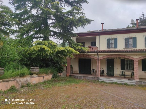 casa indipendente in vendita a Pietra Marazzi in zona Pavone
