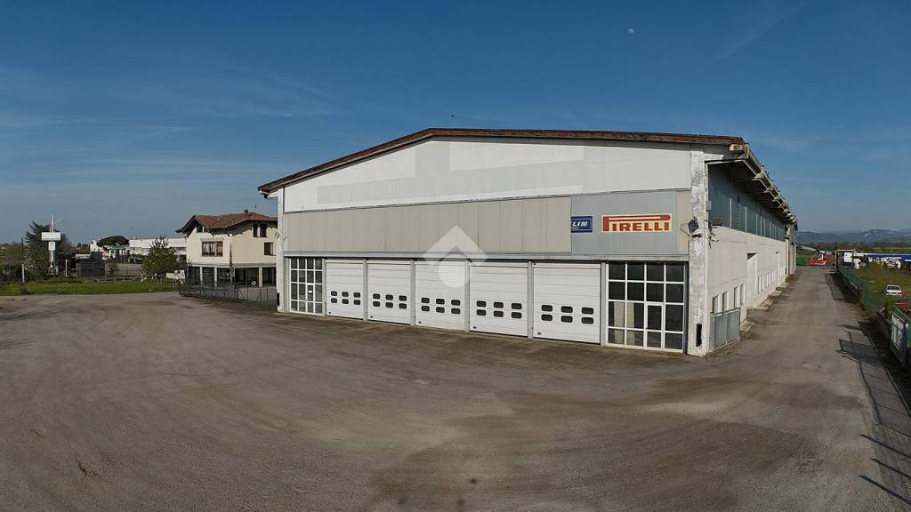 locale commerciale in vendita a Pontecurone