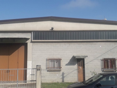 locale commerciale in vendita a Pontecurone