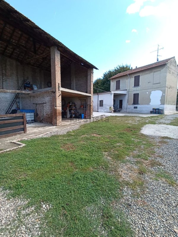 casa indipendente in vendita a Pontecurone