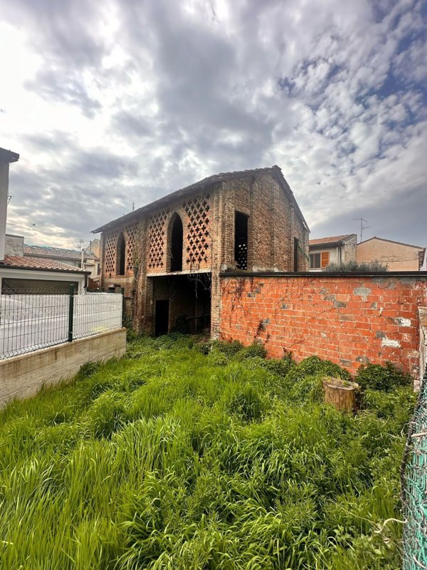 casa indipendente in vendita a Pontecurone