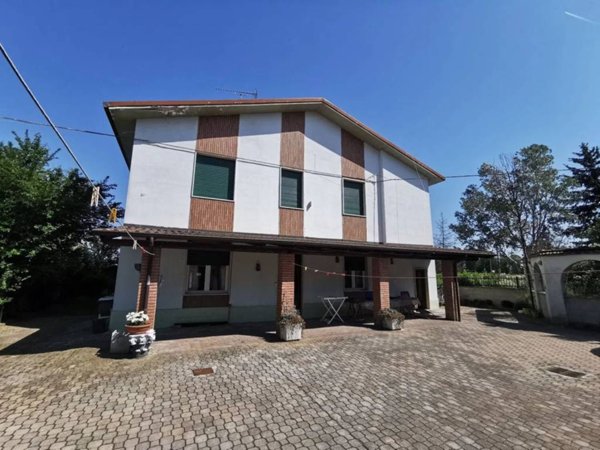 casa indipendente in vendita a Pontecurone