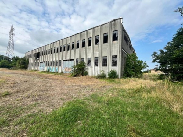 locale commerciale in vendita a Pontecurone