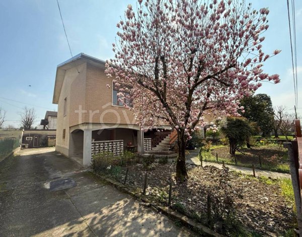 casa indipendente in vendita a Pontecurone