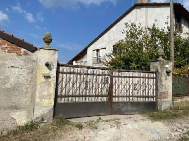 casa indipendente in vendita a Pontestura