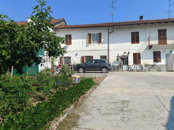appartamento in vendita a Pontestura in zona Quarti