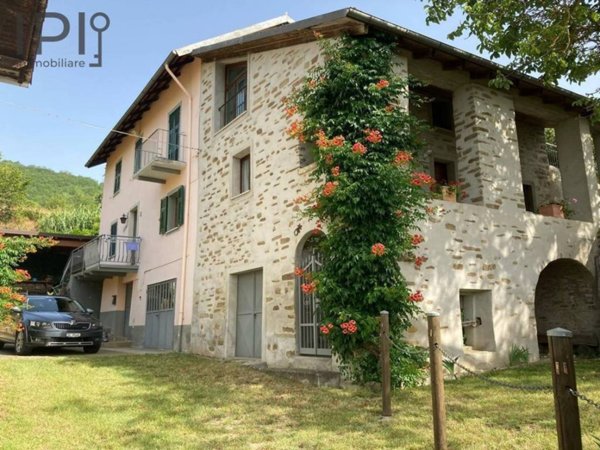 casa indipendente in vendita a Ponti