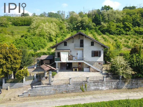 casa indipendente in vendita a Ponti