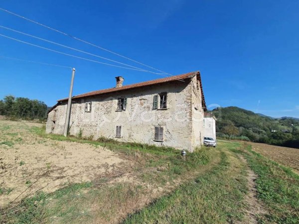 casa indipendente in vendita a Ponti