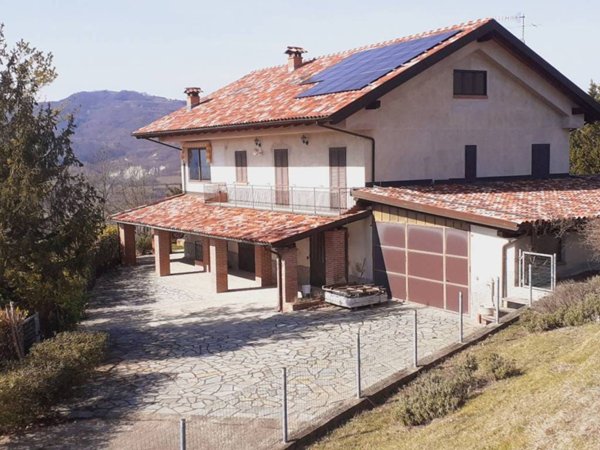 casa indipendente in vendita a Ponti