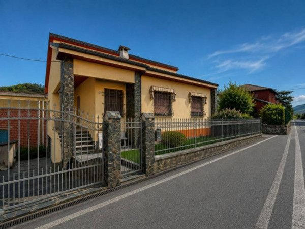 casa indipendente in vendita a Ponti