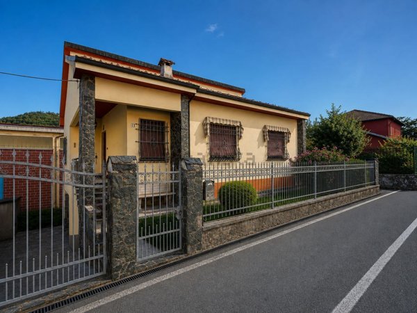casa indipendente in vendita a Ponti