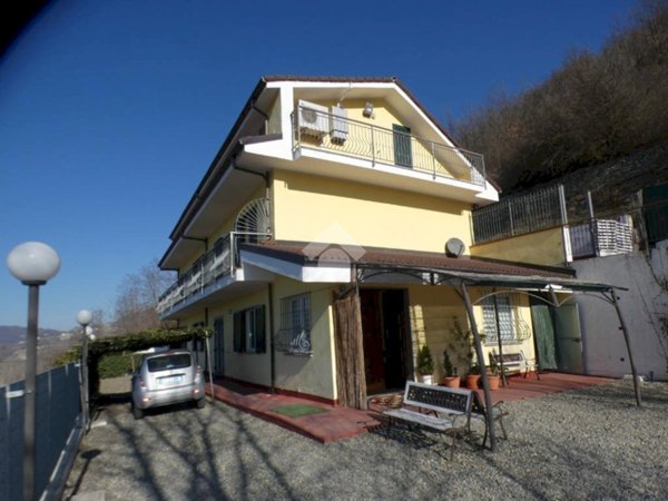 casa indipendente in vendita a Ponti