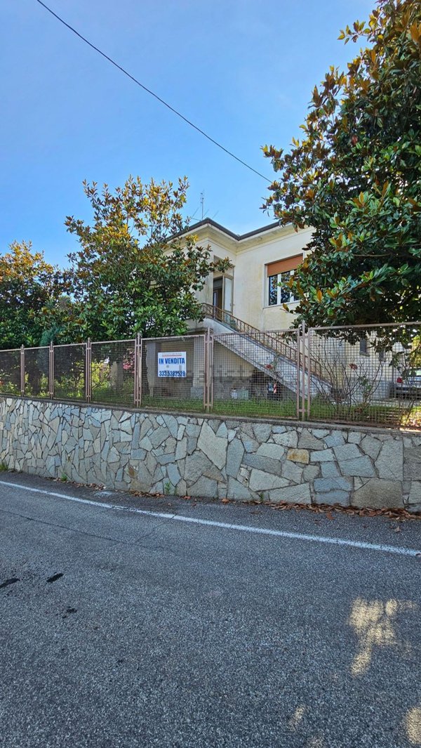 pentavano in vendita a Ponzano Monferrato