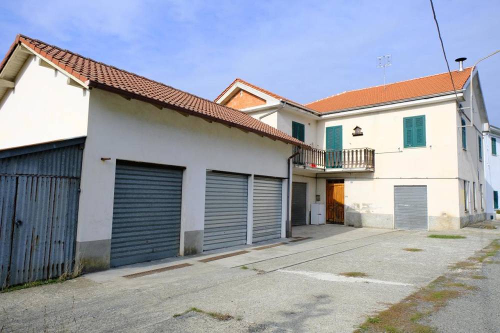 casa indipendente in vendita a Ponzone in zona Cimaferle