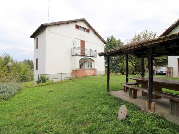 casa indipendente in vendita a Ponzone