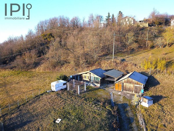 casa indipendente in vendita a Ponzone