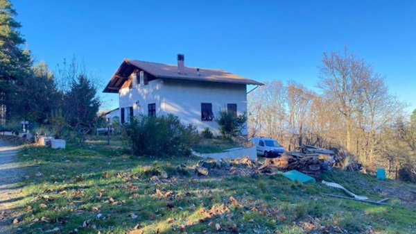 casa indipendente in vendita a Ponzone