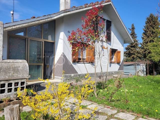 casa indipendente in vendita a Ponzone