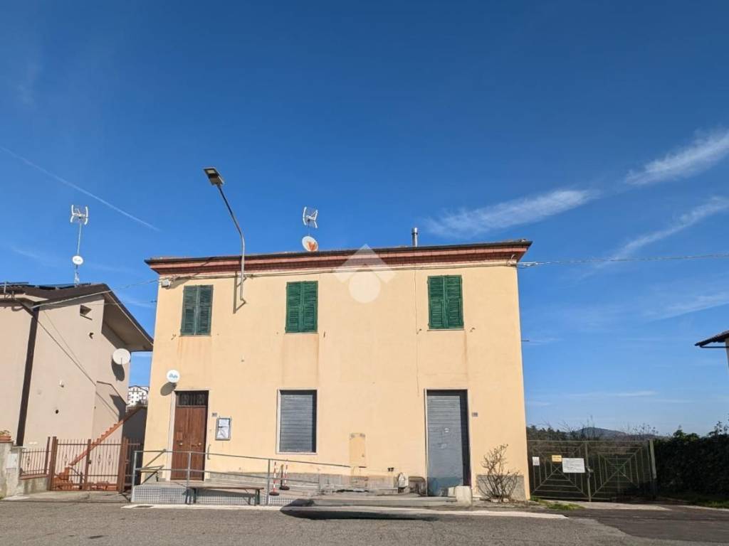 casa indipendente in vendita a Ponzone in zona Piancastagna