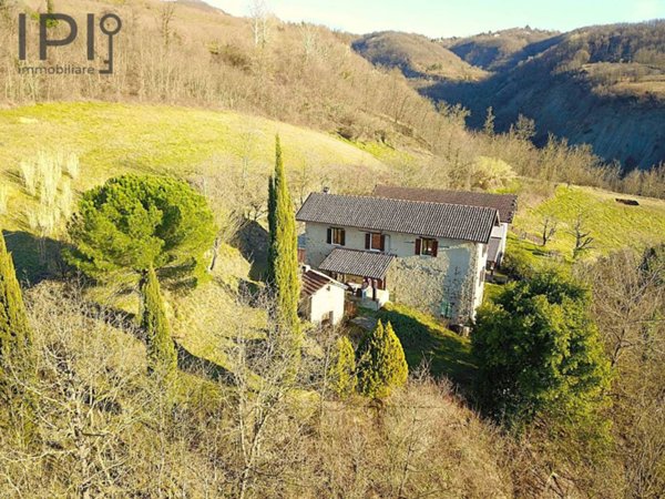 casa indipendente in vendita a Ponzone
