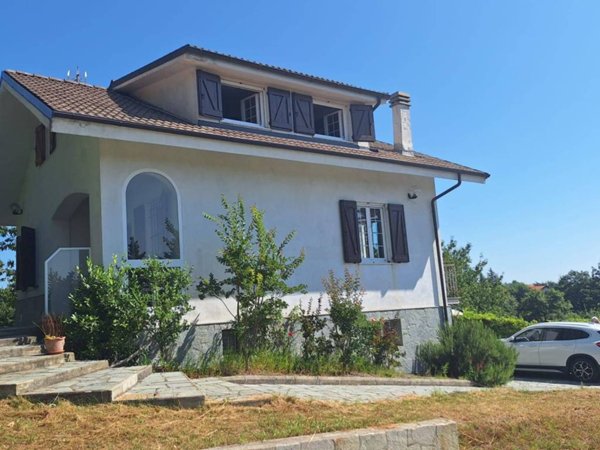 casa indipendente in vendita a Ponzone in zona Cimaferle