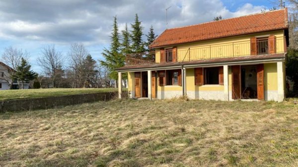 casa indipendente in vendita a Ponzone in zona Moretti